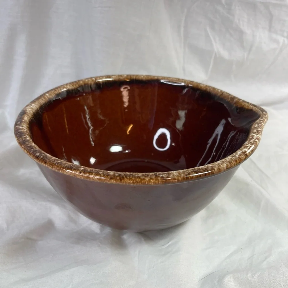 ⭐️Vintage Hull Pottery Mixing Bowl 8” Lip Batter Bowl